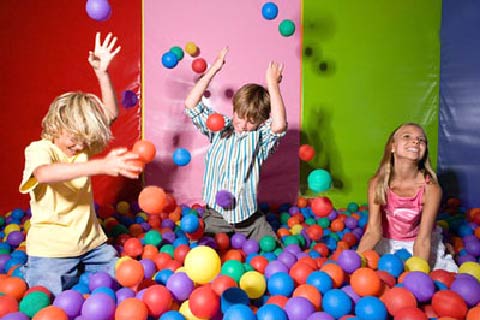 8 dicas para escolher os brinquedos infantis mais seguros para festas