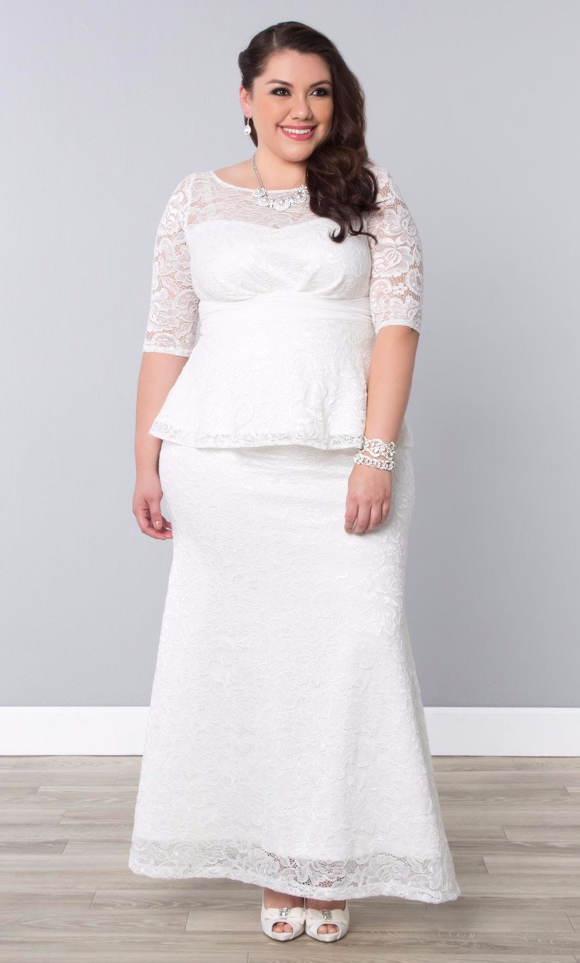 Vestido de noiva plus size com decote redondo