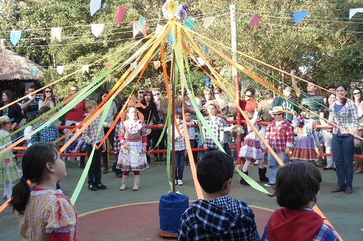 As 9 melhores brincadeiras de festas juninas