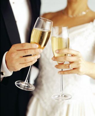 Champagne-Wedding-Toast.jpg