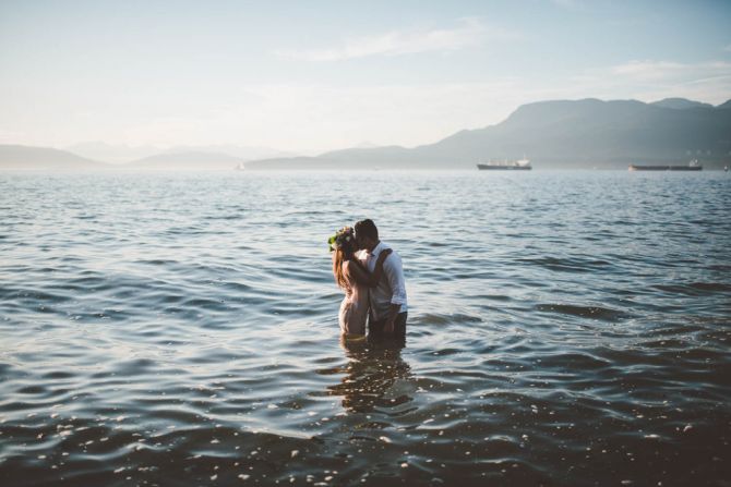 Ideias Book de Casamento de roupa no mar