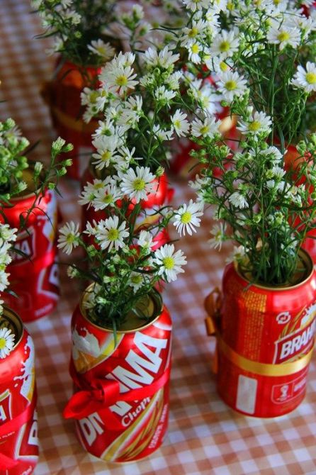 Latinha de Cerveja como Vasinho