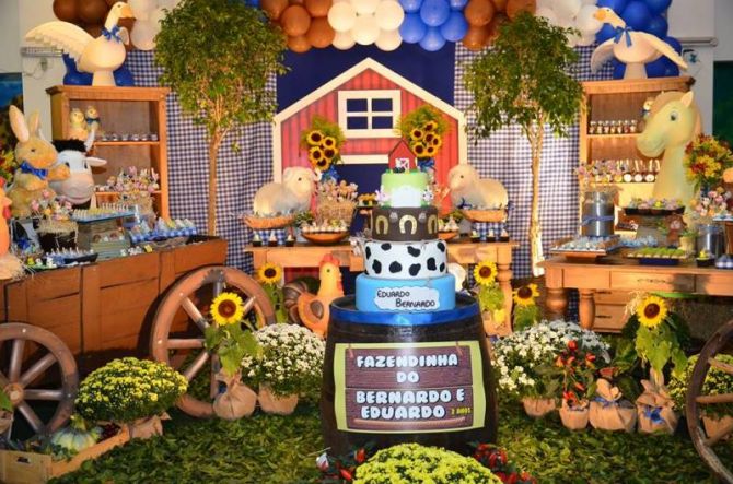 Festa infantil com decoração de fazendinha