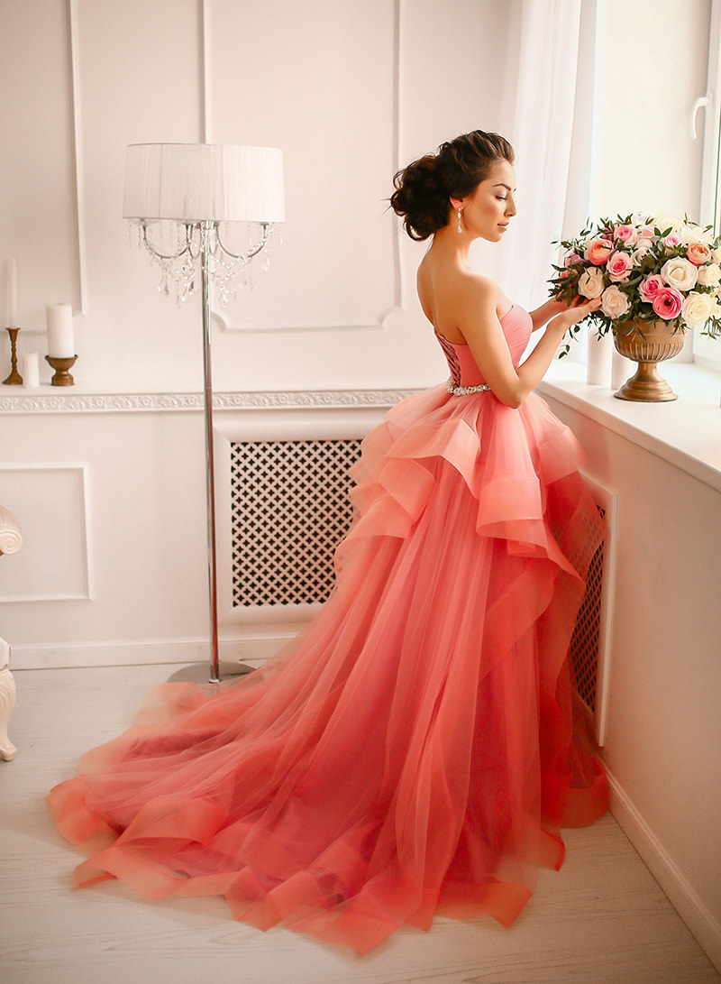 10 cores de vestidos de noiva em alta para o segundo semestre de 2019