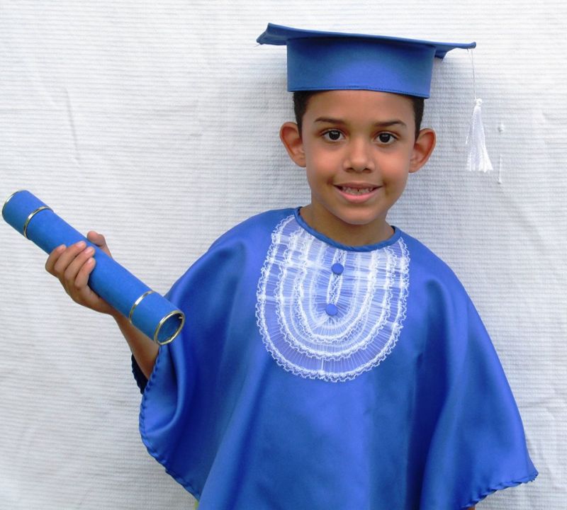 roupa de formatura beca